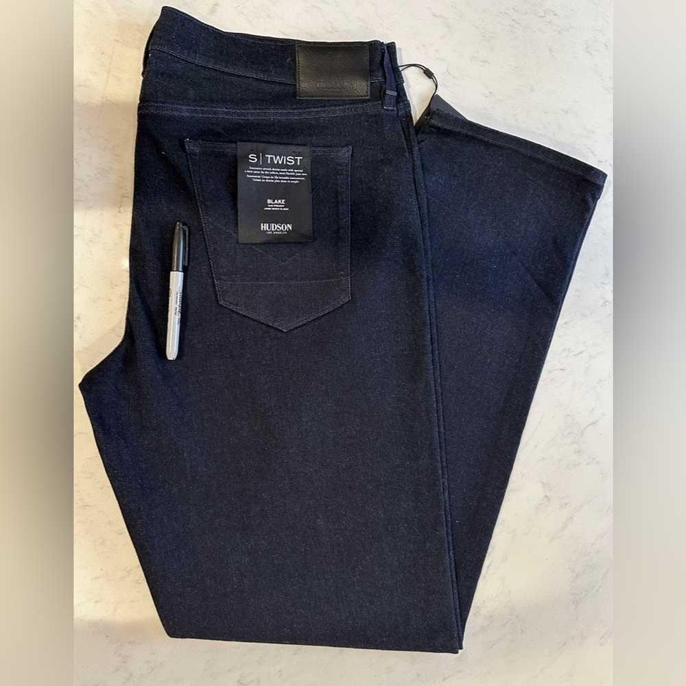 Hudson Jeans Men's Slim Straight Dark Indigo / Navy Jeans. Size 42. NWT.
